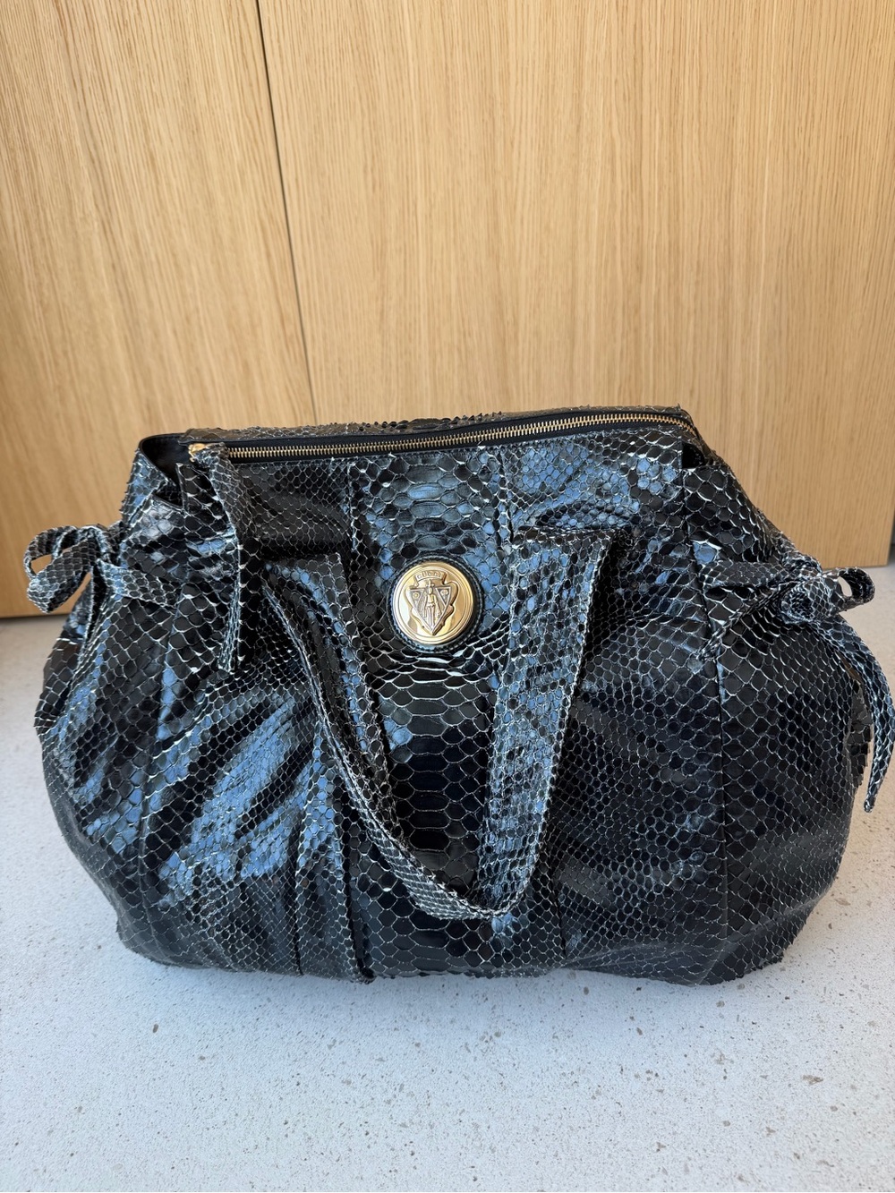 Gucci Black Patent Snakeskin-Effect Tote with Gold Medallion